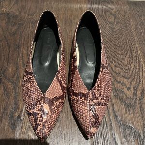 Women’s ballet flats